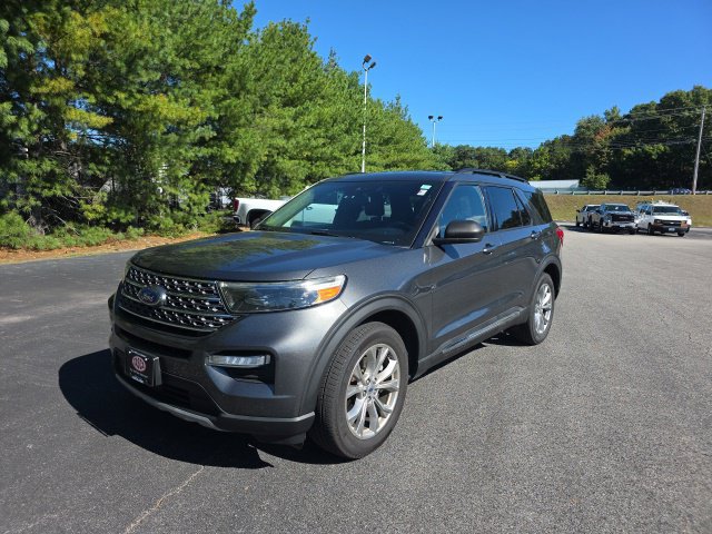 Used 2020 Ford Explorer XLT w/ Equipment Group 202A AWD/4WD image 3