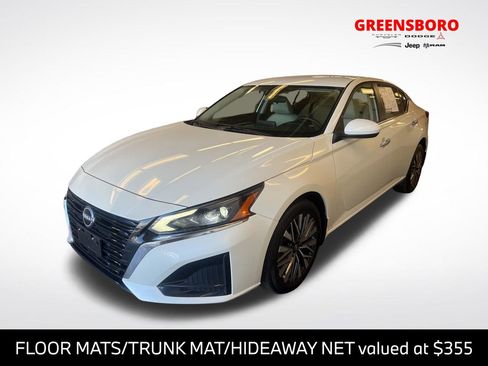 Used 2023 Nissan Altima 2.5 SV AWD/4WD image 1