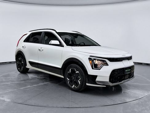 Used 2024 Kia Niro Wind FWD image 4