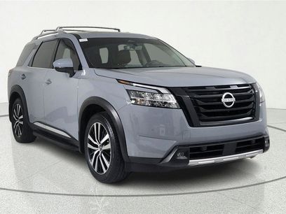 Certified 2024 Nissan Pathfinder Platinum w/ Lighting Package (N93)