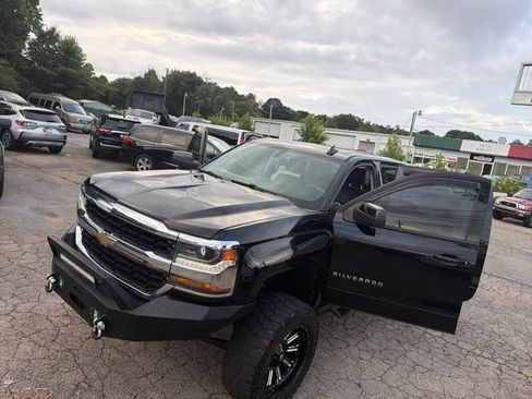 Used 2017 Chevrolet Silverado 1500 LT w/ Trailering Package AWD/4WD image 39