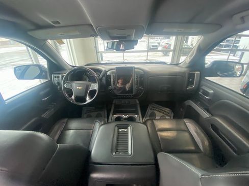 Used 2018 Chevrolet Silverado 1500 LTZ Z71 w/ LTZ Plus Package image 15