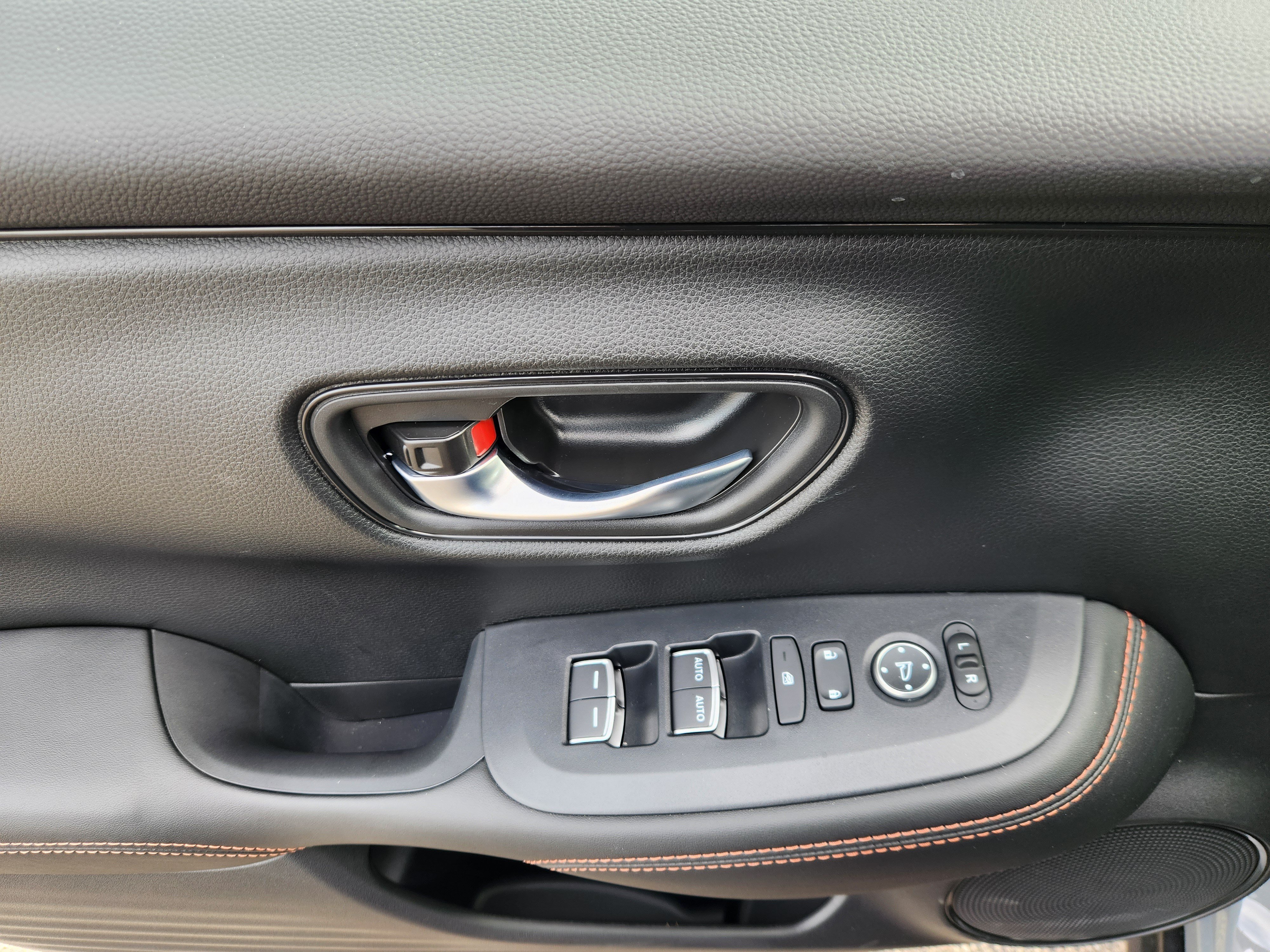 Certified 2027 Honda HR-V Sport image 16