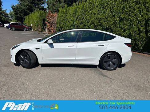 Used 2023 Tesla Model 3 Standard Range RWD image 4