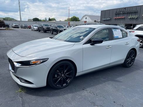 Used 2024 MAZDA MAZDA3 s FWD image 2