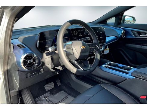 New 2026 Chevrolet Equinox EV LT image 7