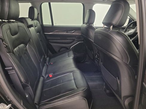 Used 2022 Jeep Grand Cherokee Limited 4xe image 19