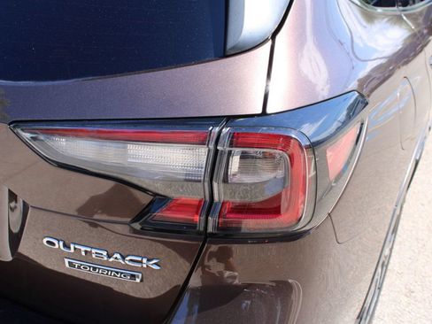 Used 2021 Subaru Outback Touring w/ Popular Package #2 AWD/4WD image 9