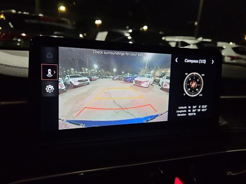 Used 2022 Genesis G70 2.0T image 22