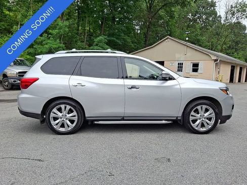 Used 2018 Nissan Pathfinder SL w/ SL Premium Package AWD/4WD image 9