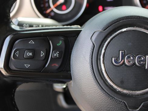 Used 2020 Jeep Wrangler Unlimited Sport S AWD/4WD image 16