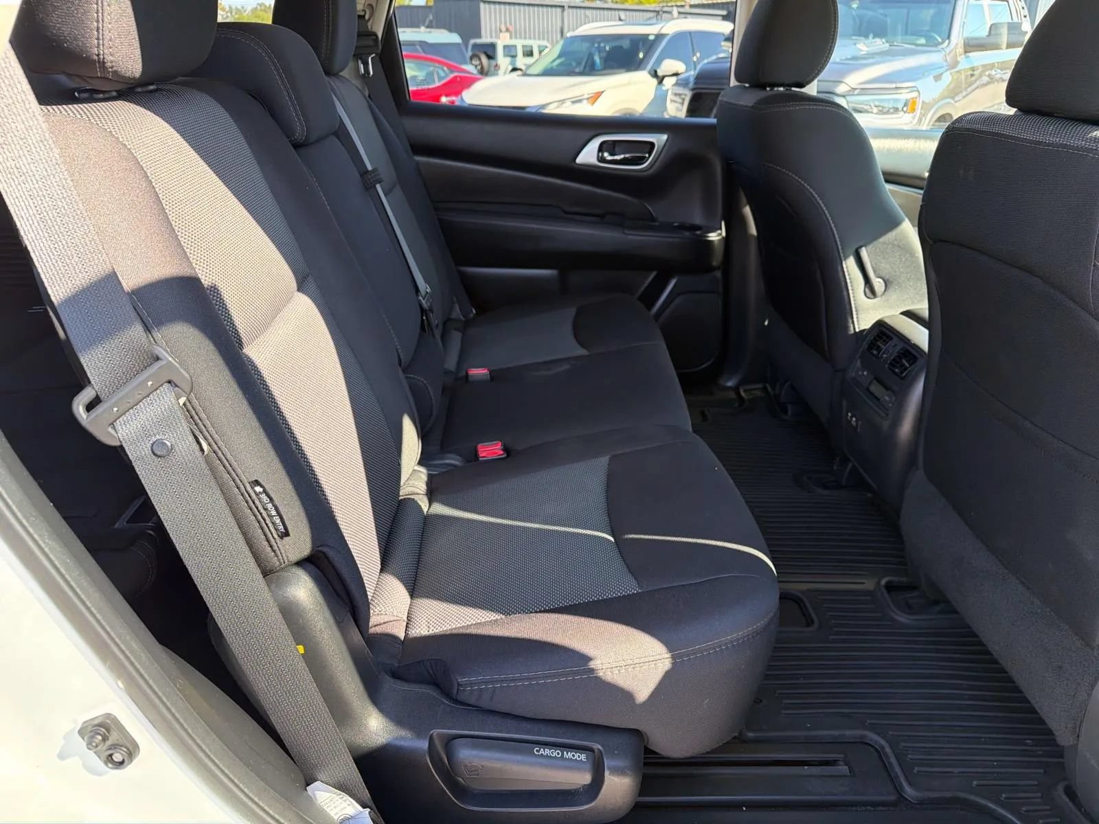 Used 2019 Nissan Pathfinder SV FWD image 23