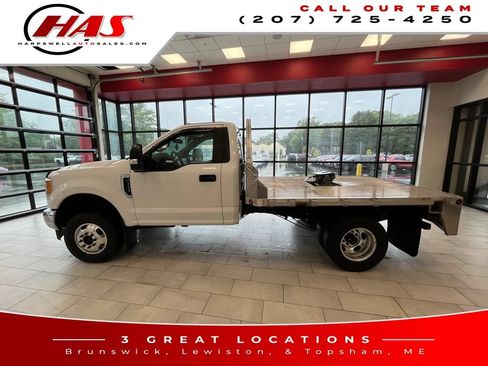Used 2017 Ford F350 XL w/ Power Equipment Group AWD/4WD image 2