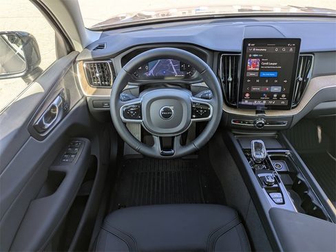 New 2026 Volvo XC60 B5 Plus w/ Protection Package Premier image 19