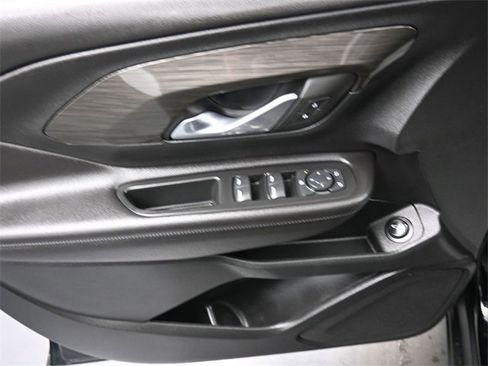 Used 2022 GMC Terrain SLE w/ Driver Convenience Package image 13