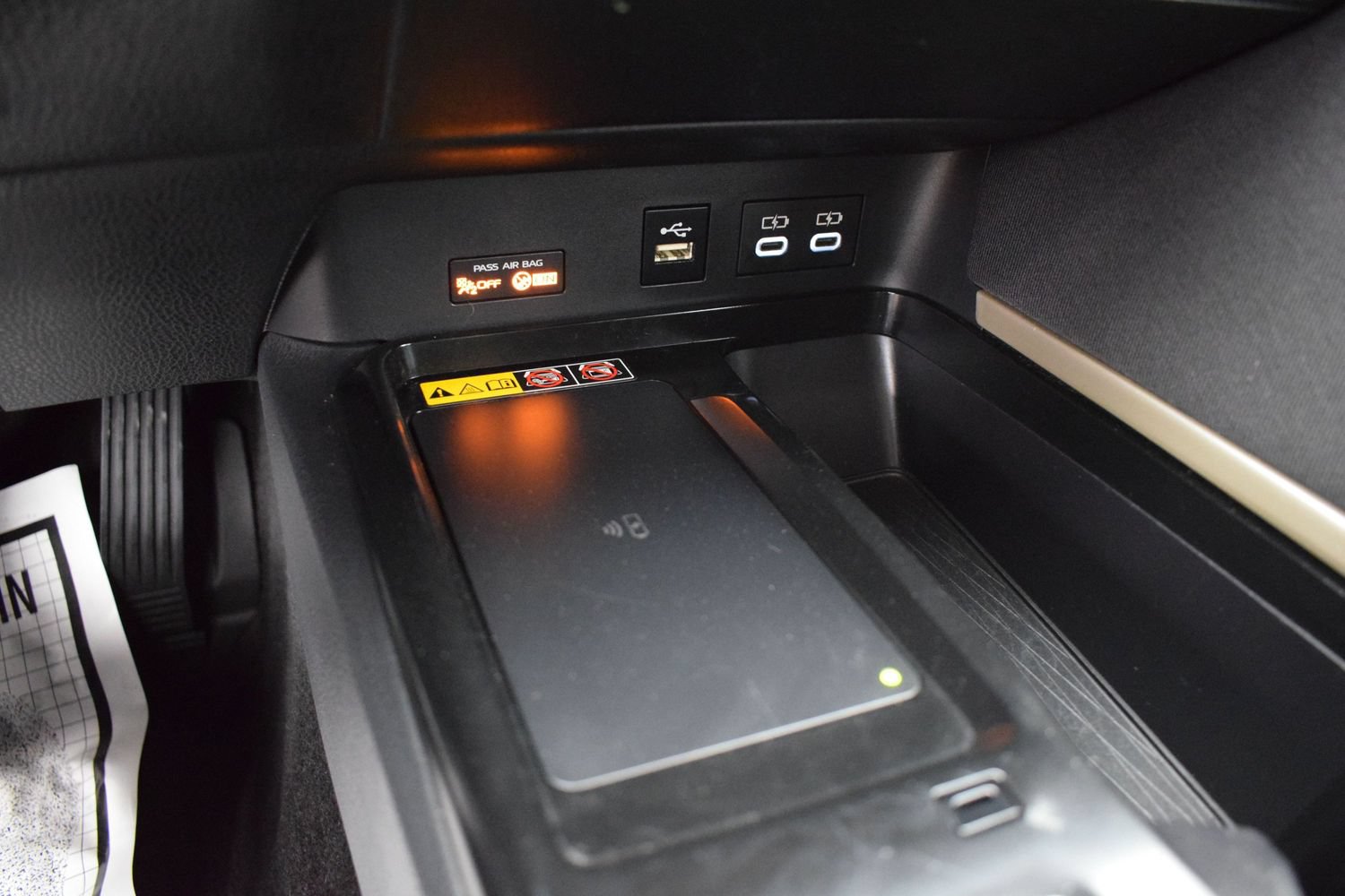 Used 2025 Toyota Camry LE FWD image 15