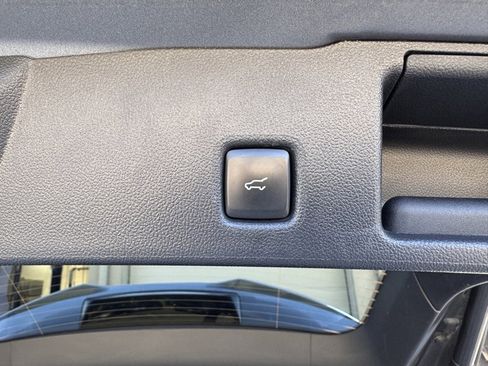 Used 2024 Ford Escape ST-Line image 15