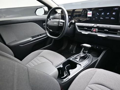 Used 2025 Kia K4 EX FWD image 18