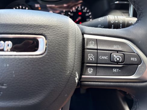 Used 2023 Jeep Compass Limited AWD/4WD image 19