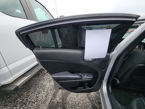 Used 2013 Dodge Charger R/T w/ Wheels & Tunes Group image 11