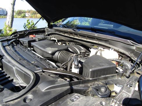 Used 2024 Chevrolet Tahoe LT image 40