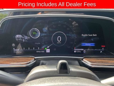 Used 2022 Cadillac Escalade Premium Luxury AWD/4WD image 30