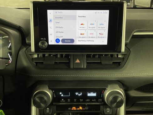 Used 2024 Toyota RAV4 LE image 21