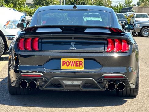 Used 2021 Ford Mustang Shelby GT500 w/ Technology Package RWD image 5