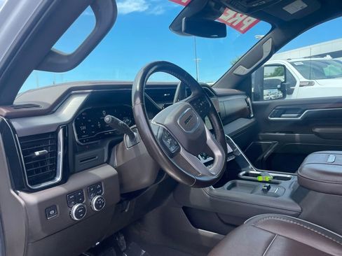 Used 2025 GMC Sierra 2500 Denali AWD/4WD image 9