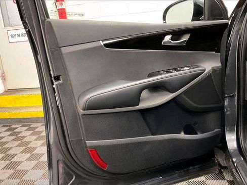 Used 2020 Kia Sorento EX image 21