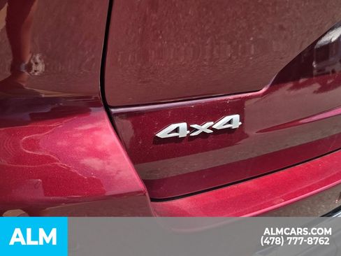 Used 2025 Jeep Grand Cherokee Laredo w/ Luxury Tech Group I AWD/4WD image 22