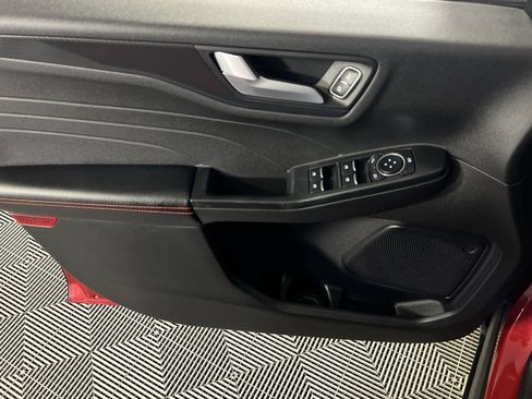 Used 2025 Ford Escape ST-Line image 24