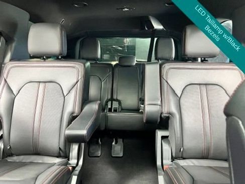 Used 2024 Ford Expedition Limited AWD/4WD image 19
