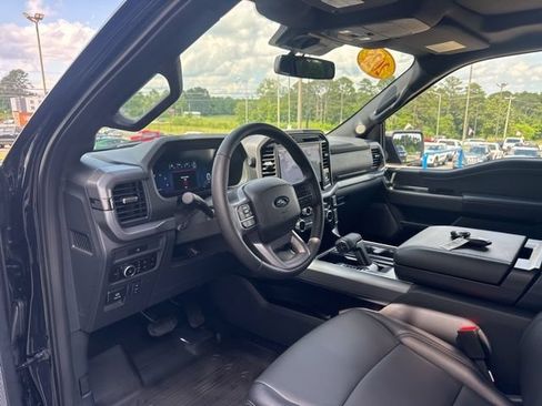 Used 2025 Ford F150 XLT w/ Equipment Group 303A High AWD/4WD image 9