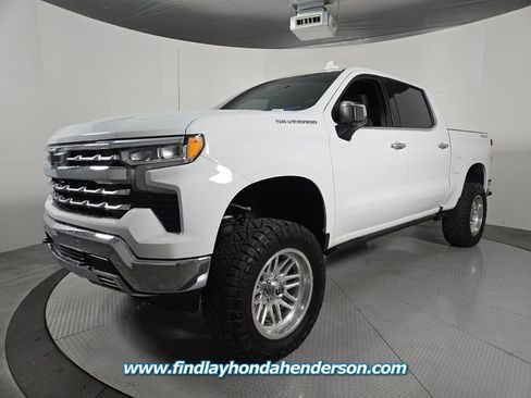 Used 2022 Chevrolet Silverado 1500 LTZ w/ LTZ Premium Package image 2