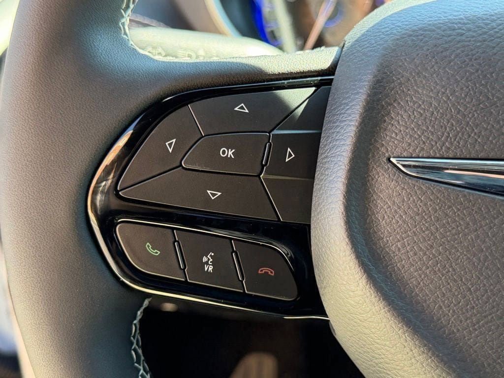 New 2026 Chrysler Pacifica Select w/ S Appearance Package FWD image 18