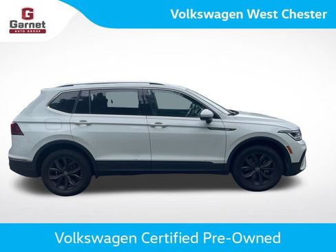 Used 2022 Volkswagen Tiguan SE R-Line AWD/4WD image 9