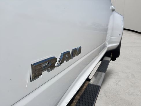 Used 2025 RAM 3500 Laramie image 10