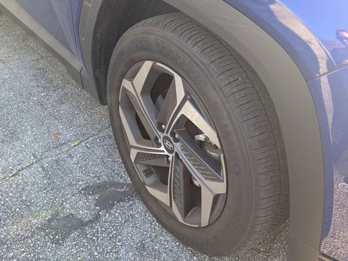 Certified 2024 Hyundai Tucson Limited image 17