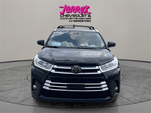 Used 2018 Toyota Highlander XLE image 8