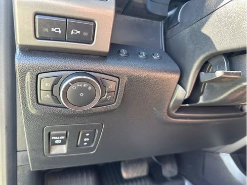 Used 2018 Ford F150 XLT w/ Equipment Group 302A Luxury AWD/4WD image 23