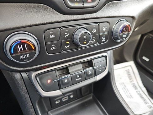 Used 2024 GMC Terrain AT4 w/ Infotainment Package II image 25