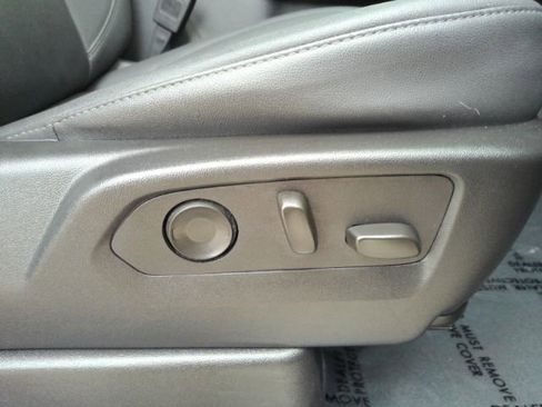 Used 2025 Chevrolet Tahoe LT RWD image 23
