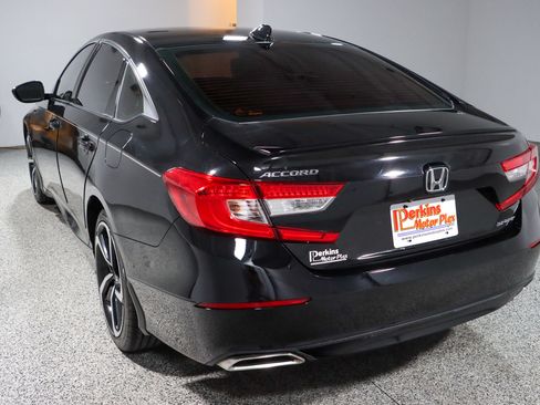 Used 2022 Honda Accord Sport image 9