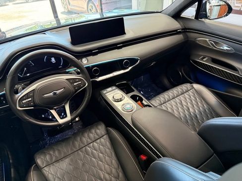 Used 2025 Genesis GV70 3.5T Sport w/ Sport Prestige Package AWD/4WD image 8