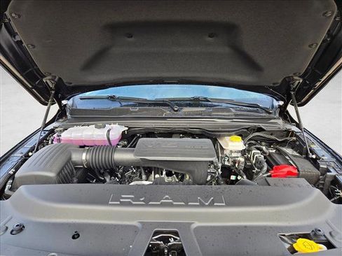 New 2026 RAM 1500 Lone Star AWD/4WD image 17