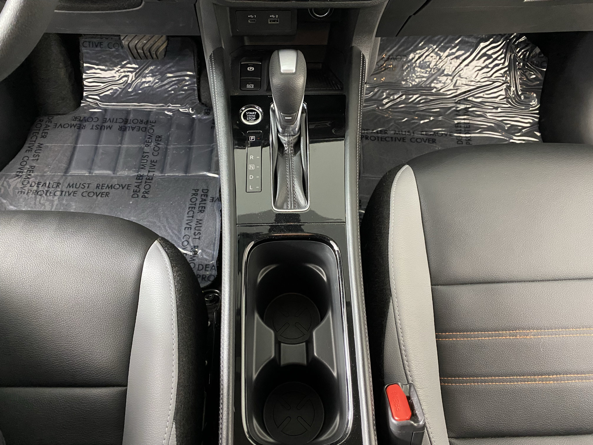 Used 2024 Nissan Kicks SR w/ SR Premium Package FWD image 28