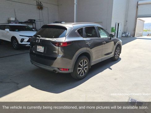 Used 2018 MAZDA CX-5 Touring w/ Preferred Equipment Package FWD image 6