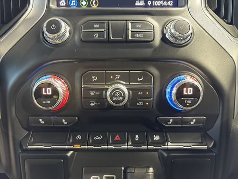 Used 2020 GMC Sierra 1500 Elevation w/ Elevation Value Package RWD image 19