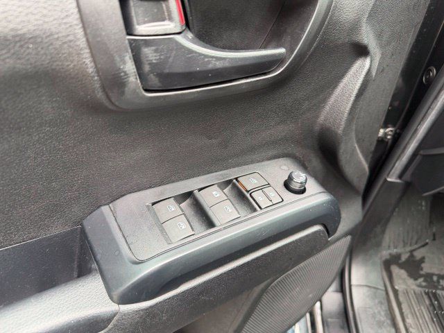 Used 2022 Toyota Tacoma SR AWD/4WD image 26